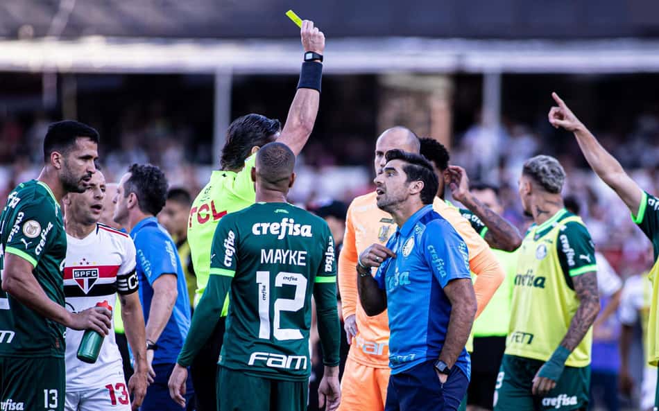Jornalista da ESPN diz que Abel Ferreira, do Palmeiras, tem 'licença para ser babaca'