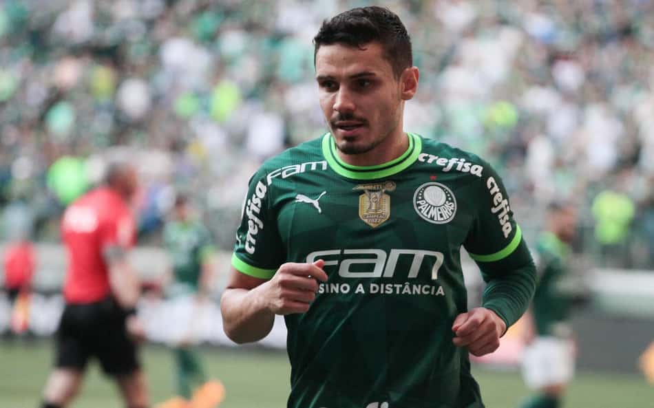 ANÁLISE: derrota para o Botafogo escancara necessidade do Palmeiras em encontrar uma 'sombra' para Veiga