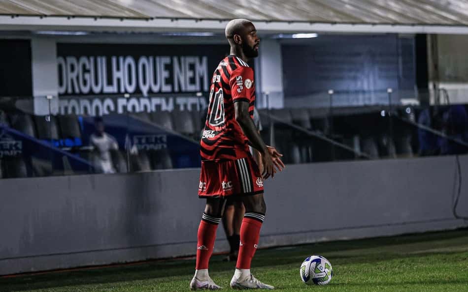 Gérson se torna o líder de assistências do Brasileirão 2023