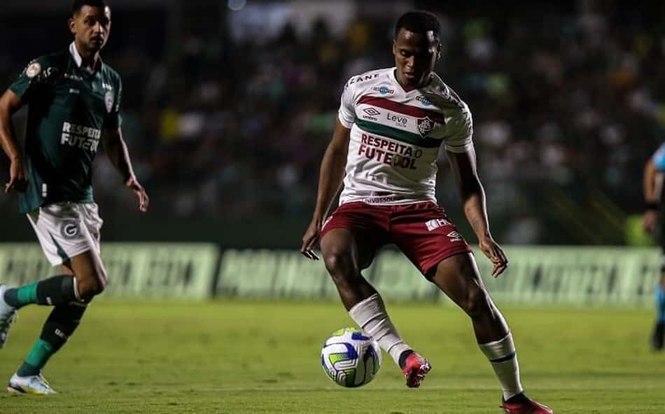 Fluminense fica à frente duas vezes no placar, mas cede o empate ao Goiás pelo Brasileirão