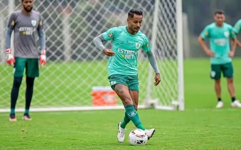 Vitória-BA volta a se interessar pelo atacante Mateus Gonçalves, do América-MG