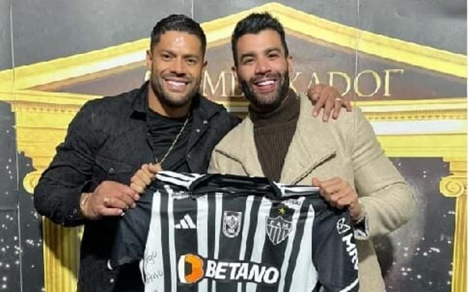 Gusttavo Lima 'não perdoa' Hulk por marcar gol no clássico contra o Cruzeiro