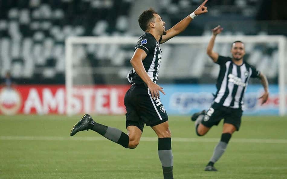 Eduardo deve ser 'novidade' do Botafogo na partida contra a LDU; equipe terá baixas em duelo decisivo pela Sul-Americana