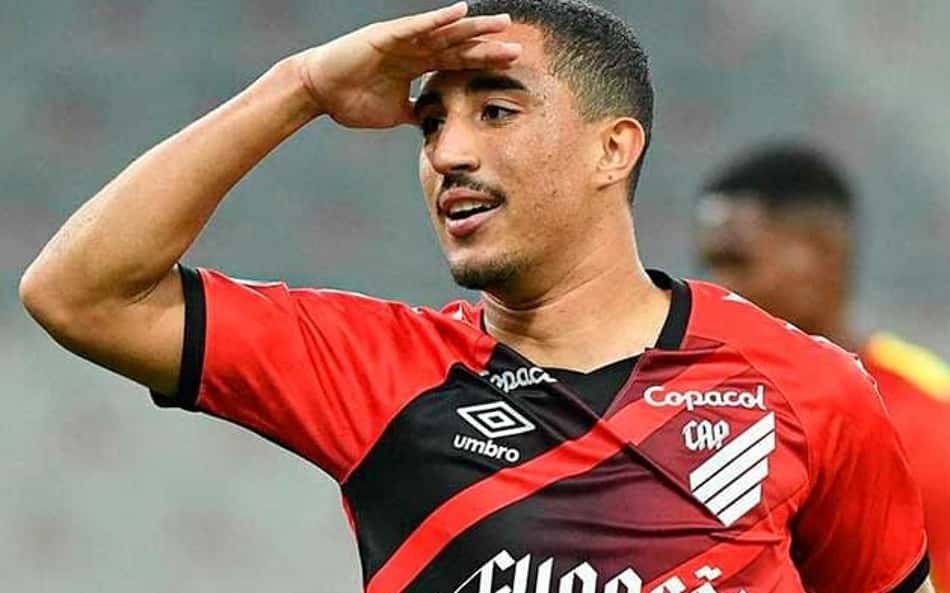 Christian chega a acordo para renovar contrato junto ao Athletico-PR