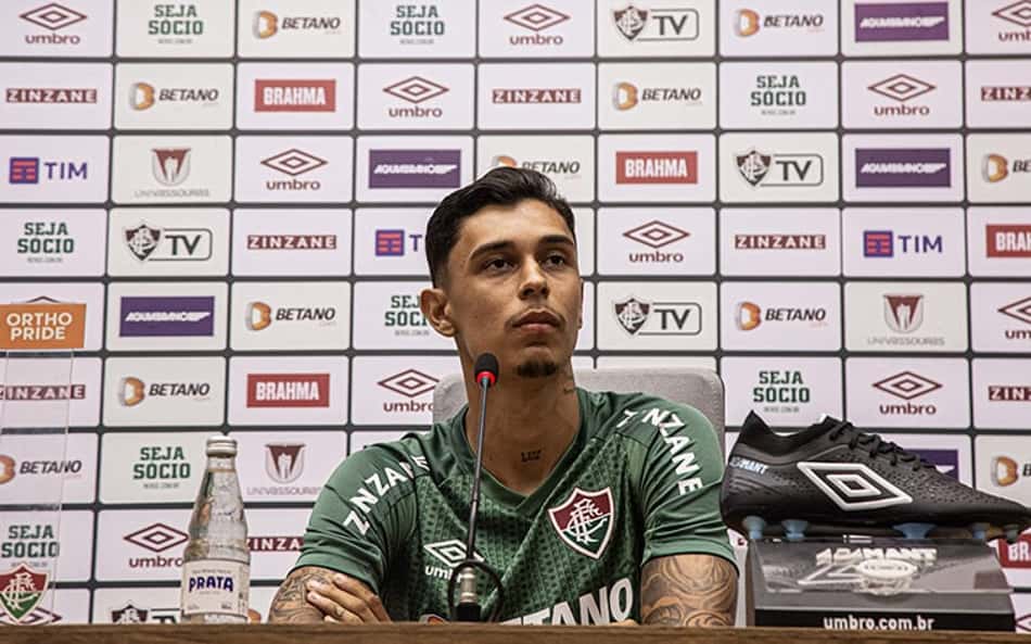 Após acordo com MP-GO, Vitor Mendes tem esperanças em retornar ao Fluminense