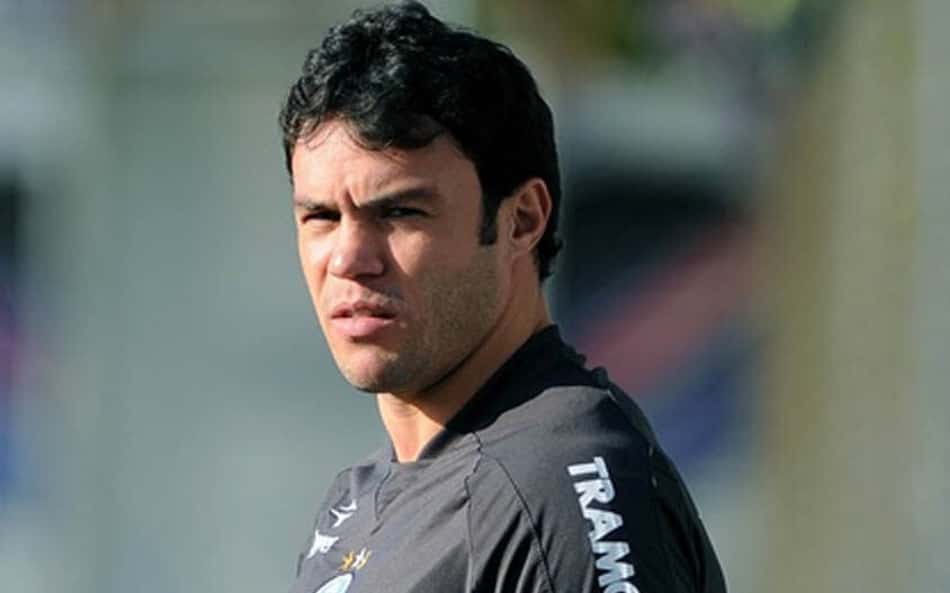 Ex-Palmeiras e Grêmio, Kleber Gladiador tem ordem de prisão decretada, diz site