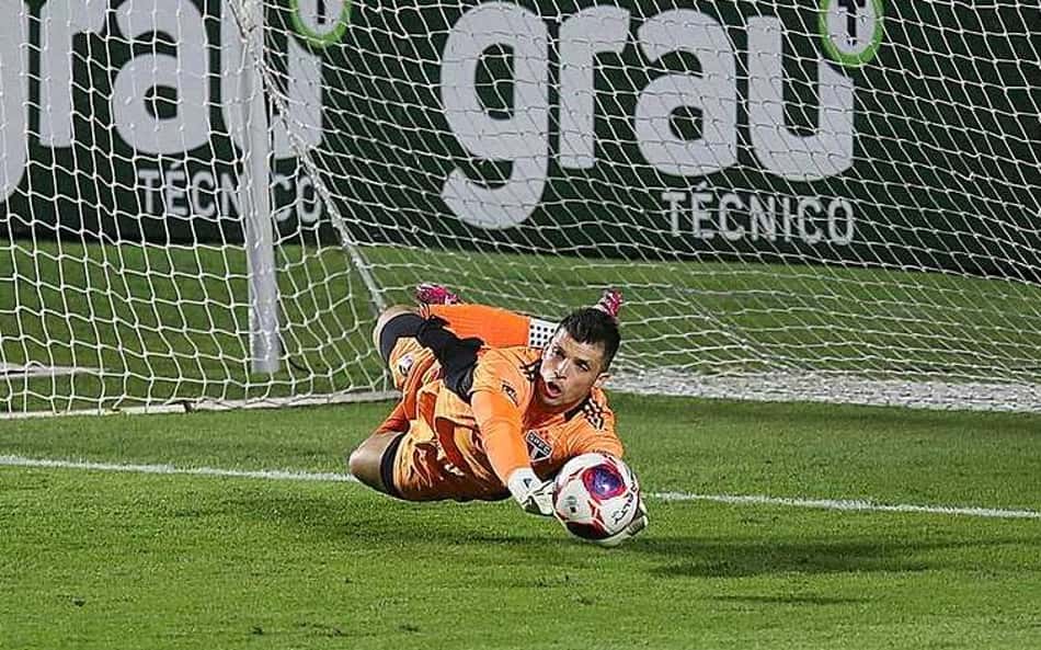 São Paulo atrasa acordo com Volpi e é processado pelo goleiro