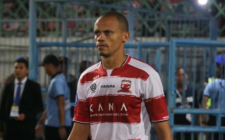 Ex-Athletico projeta nova temporada e analisa primeiro ano na Indonésia: 'Consegui responder bem a adaptação'