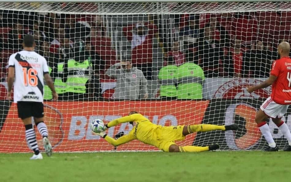 'Pude ser feliz', afirma John após defesa espetacular em Internacional x Vasco