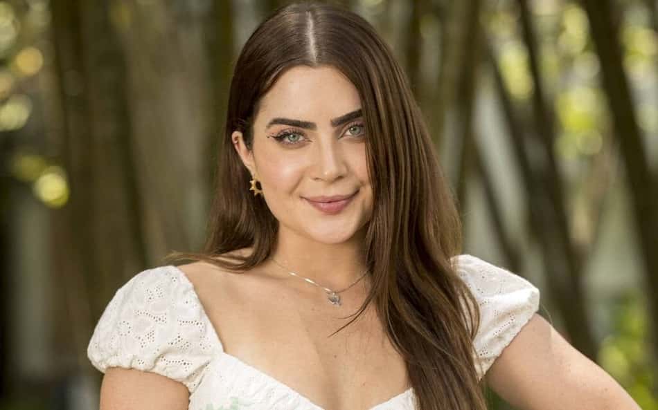 Atriz Jade Picon abre o jogo sobre suposto affair com zagueiro brasileiro