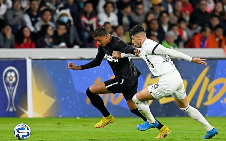 Perri salva no fim, Botafogo empata com a LDU em Quito e mantém liderança do grupo na Sul-Americana