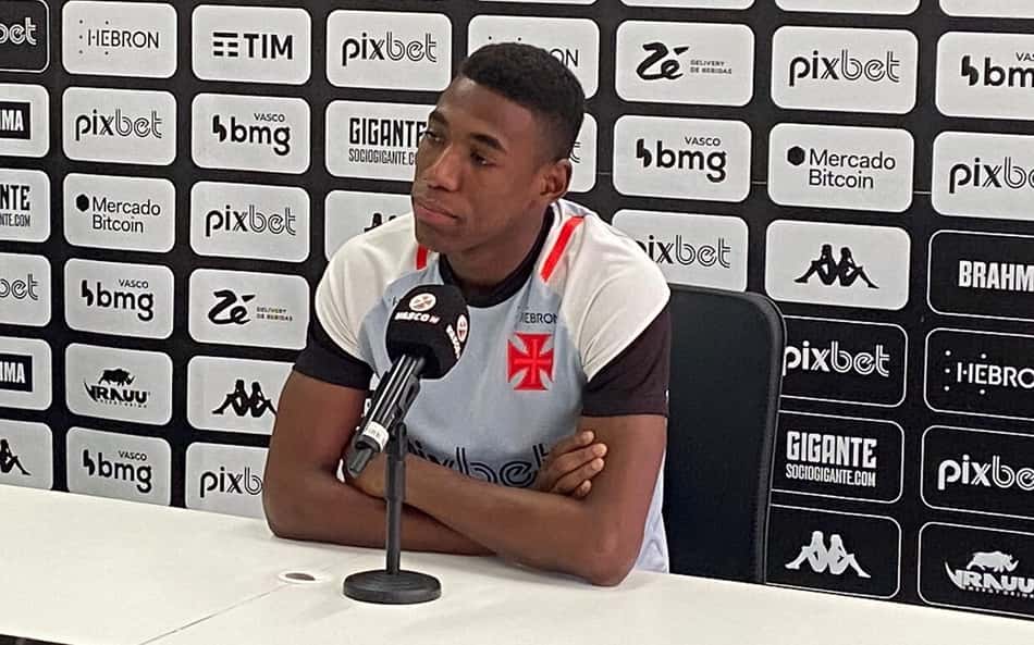 Presidente do São Paulo promete quitar atrasados com elenco e reclama de Vasco e Atlético-MG: 'Não nos pagam'