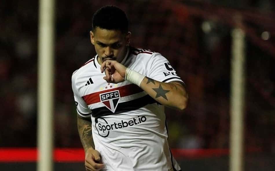 Luciano entra na lista dos dez maiores artilheiros do Brasileirão ainda em atividade