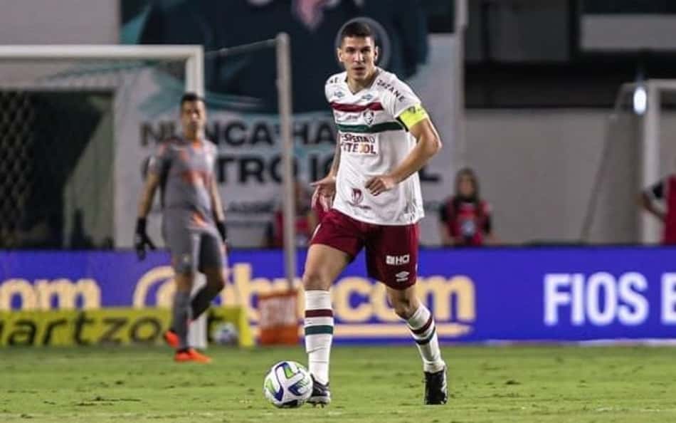Nino sai do jogo do Fluminense chorando e preocupa na véspera de se apresentar à Seleção Brasileira