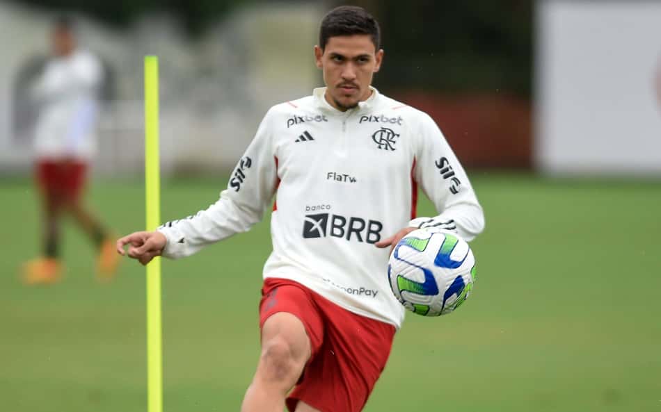 Pedro volta a ficar à disposição de Sampaoli no clássico em que mais marcou pelo Flamengo na temporada