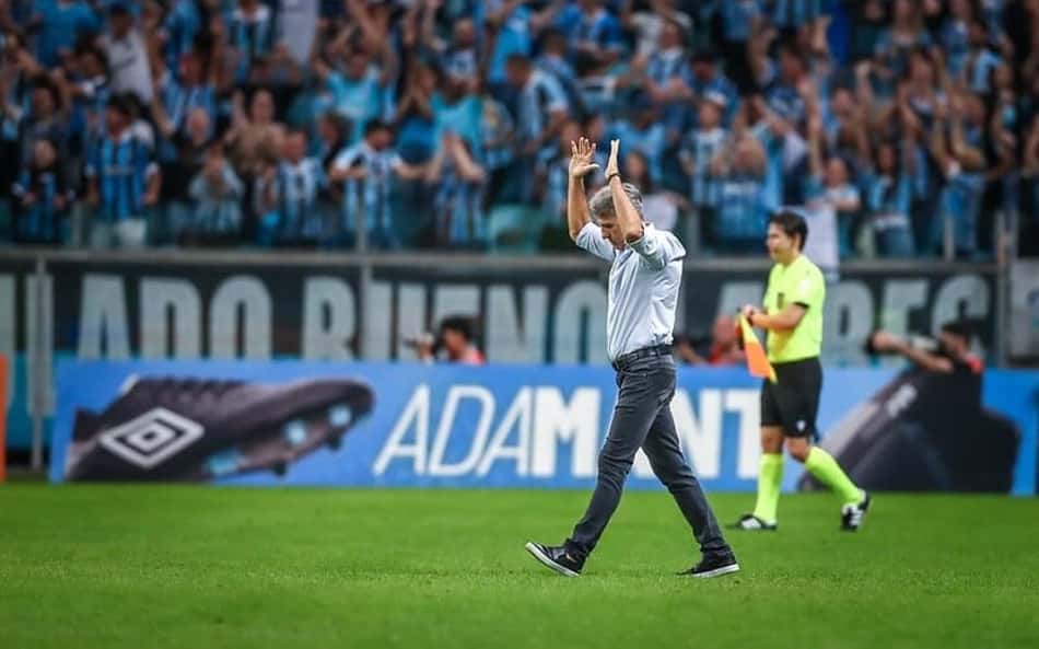 Renato Portaluppi vê Grêmio 'sabendo sofrer' ao analisar 2° tempo contra o São Paulo