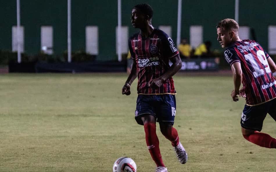 roger-gabriel-bahia-futebol-latino-lance-aspect-ratio-512-320