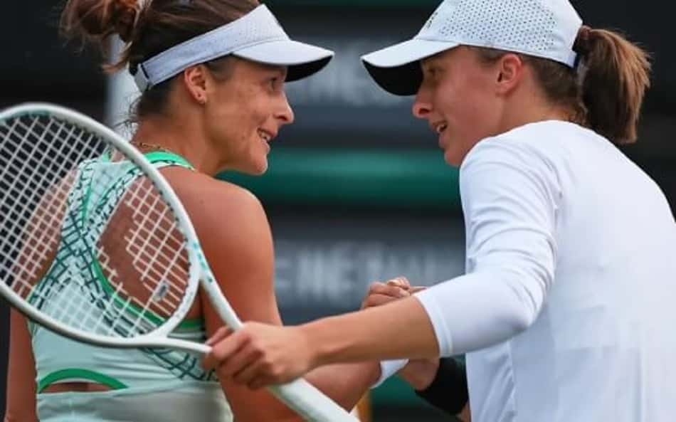 Swiatek sofre, mas vira na estreia na Alemanha. Andreescu vence