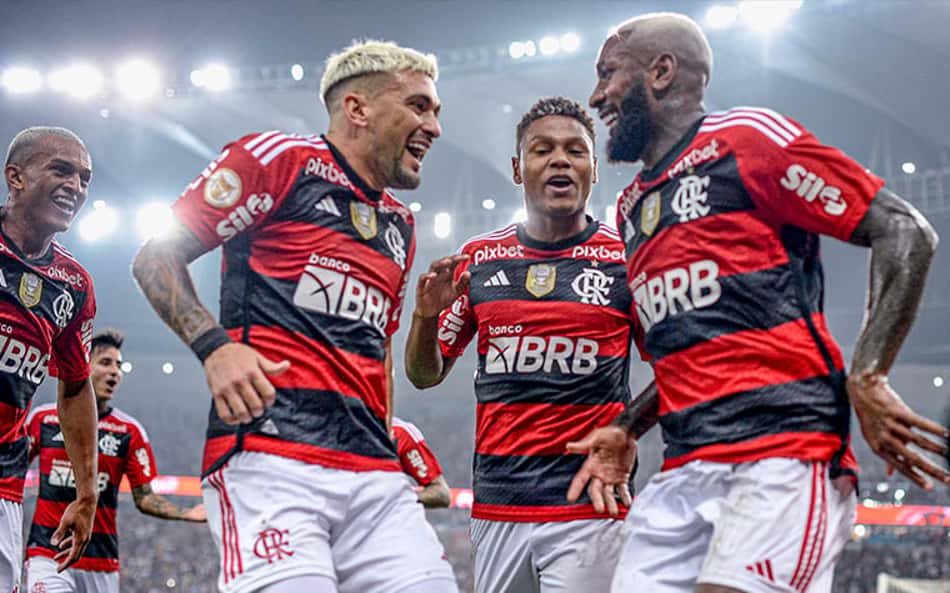 Análise: plano de Sampaoli funciona, e meias do Flamengo vivem noite de gala contra o Vasco