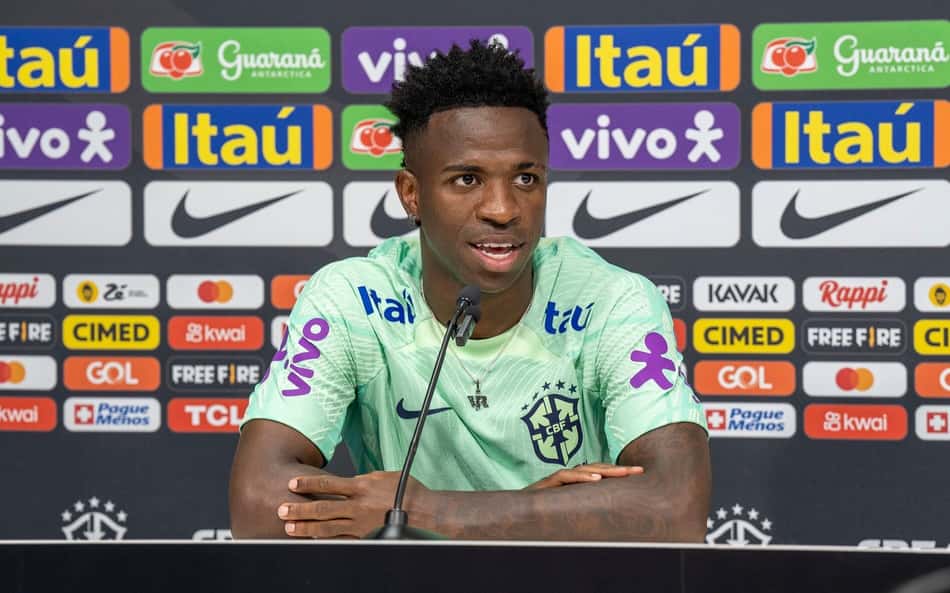 VÍDEO: Vini Jr. faz pronunciamento na Seleção Brasileira e promete lutar contra o racismo: 'Quero seguir por todos os jovens'