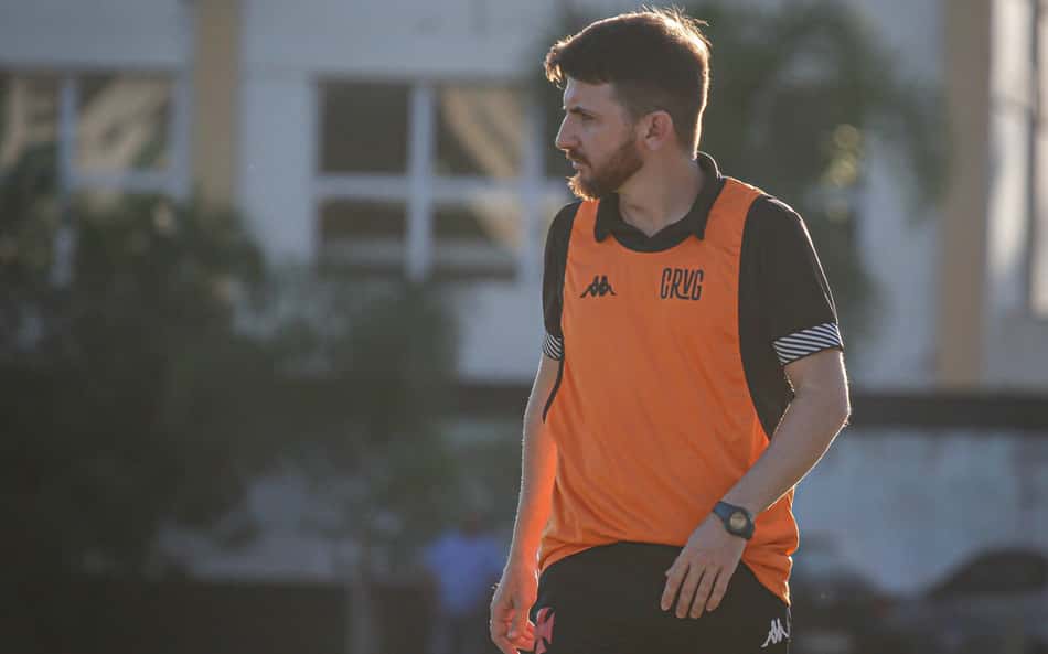 Vasco entra em campo contra o Cuiabá em busca da recuperação e da primeira vitória como mandante no Brasileirão