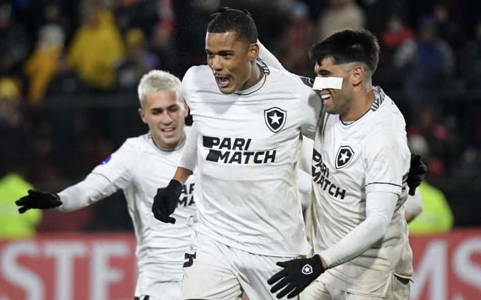 Janderson comemora vitória do Botafogo sobre Patronato e projeta volta: 'Diferença enorme'