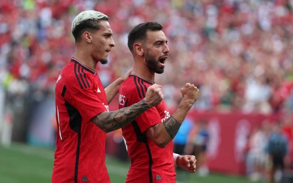 Na estreia como capitão, Bruno Fernandes marca e Manchester United vence Arsenal em amistoso