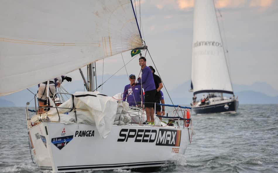 Equipe catarinense conquista o Campeonato Brasileiro da classe BRA-RGS na 50ª Semana de Vela de Ilhabela