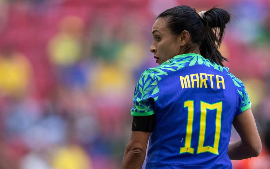 Marta vai disputar a sexta Copa do Mundo pela Seleção e avalia titularidade: 'Não sou a mesma de 20 anos atrás'