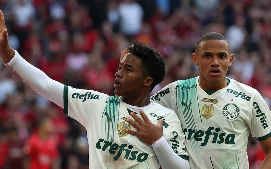 Endrick batendo pênalti? Na base do Palmeiras não era muito comum…