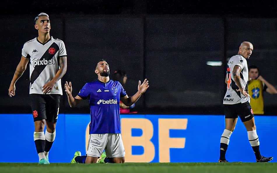 Em crise e sem comando, Vasco faz sua pior campanha em Brasileiros e alcança marca negativa em São Januário