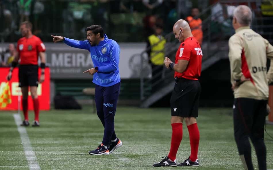Desafio de Abel Ferreira em crise do Palmeiras é maior do que em 2021