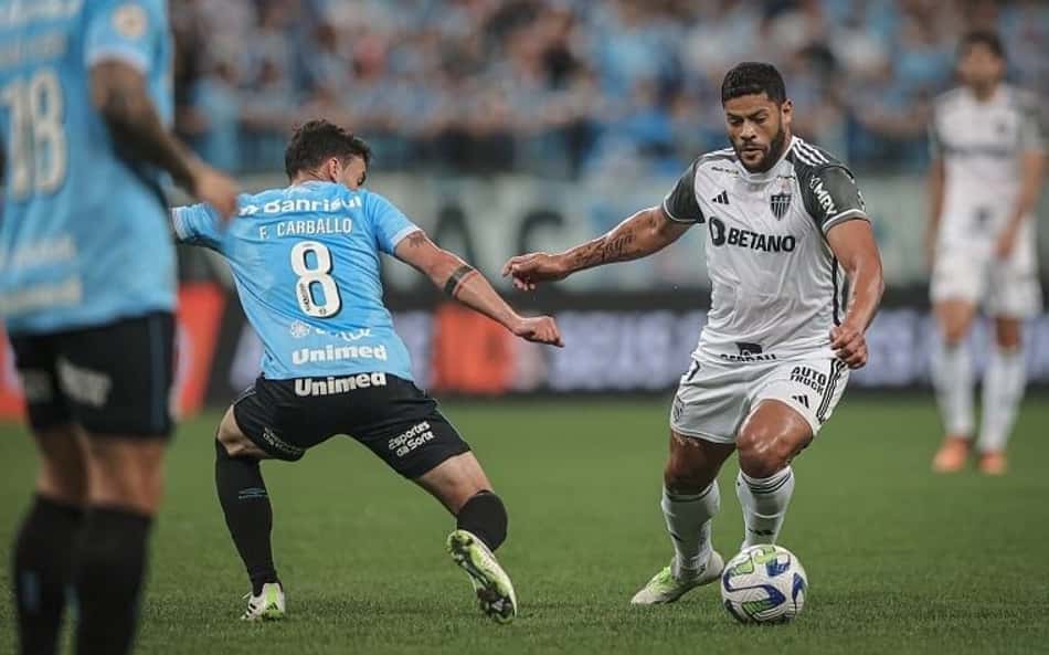 Hulk solta o verbo sobre gol anulado do Atlético-MG contra o Grêmio: 'Nunca vi cotovelo dar condição'