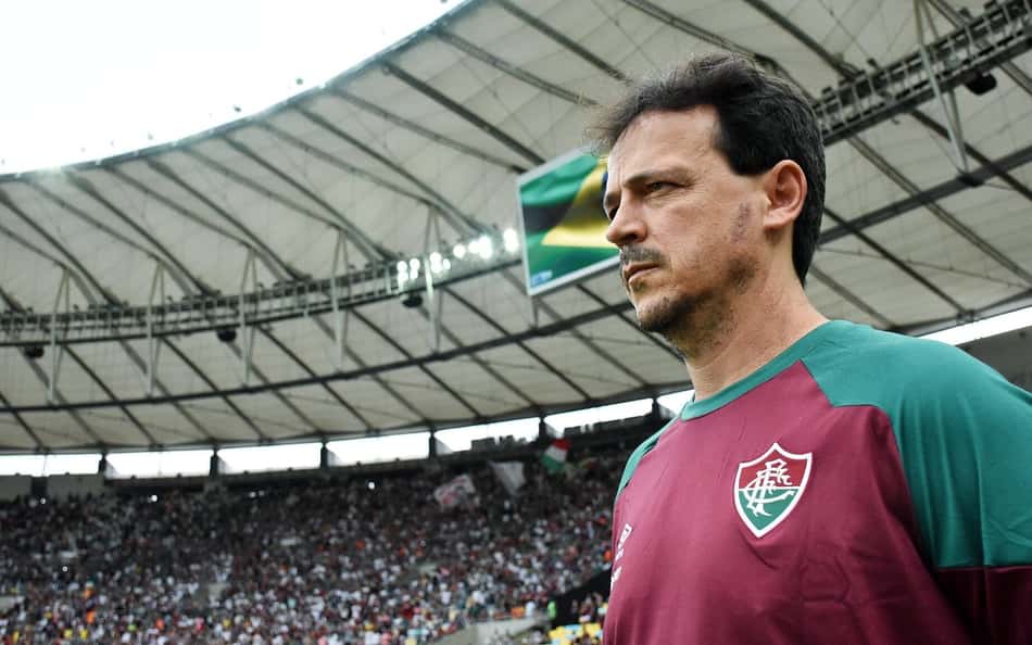 Fluminense embarca rumo a Buenos Aires para enfrentar o Argentinos Juniors pelas oitavas da Libertadores
