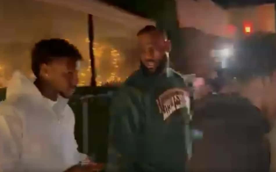 Bronny-James-e-Lebron-James–aspect-ratio-512-320