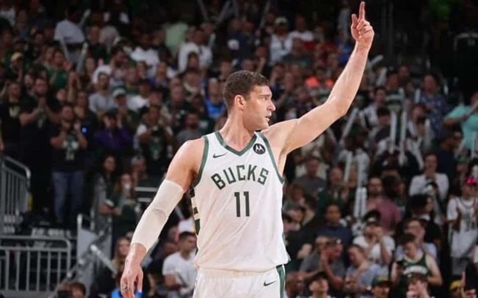 Brook Lopez desbanca rumores e estende contrato com Bucks