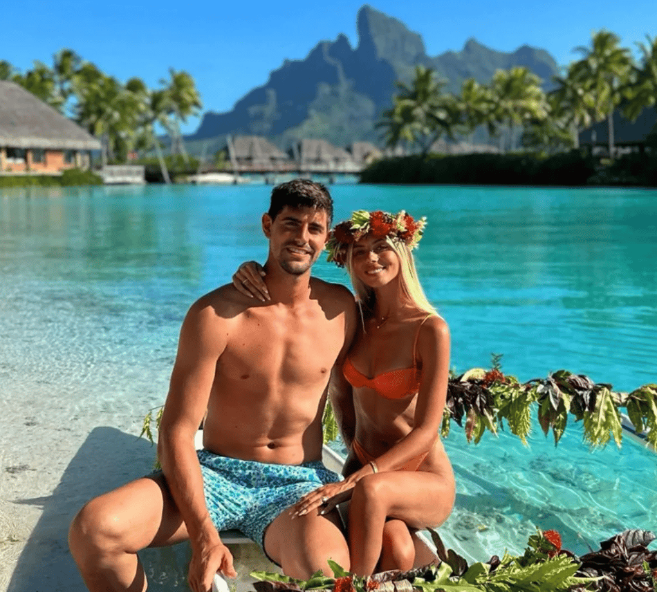 Courtois em lua de mel com Caroline, pivô de briga com De Bruyne (Foto: Reprodução)