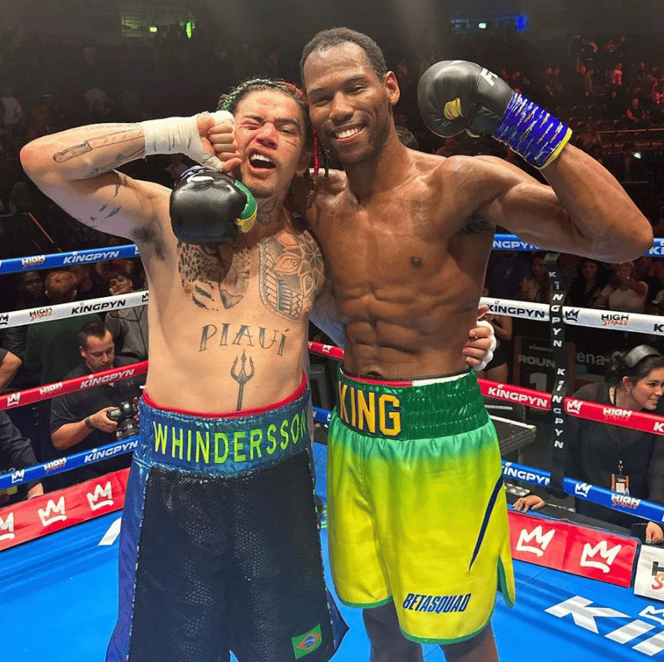Whindersson Nunes e King Kenny após luta de boxe