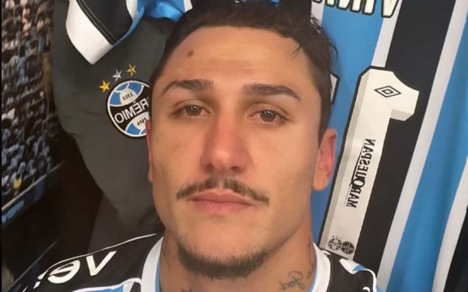 Emoção e gratidão: Vina se despede do Grêmio nas redes sociais, e torcedores se manifestam