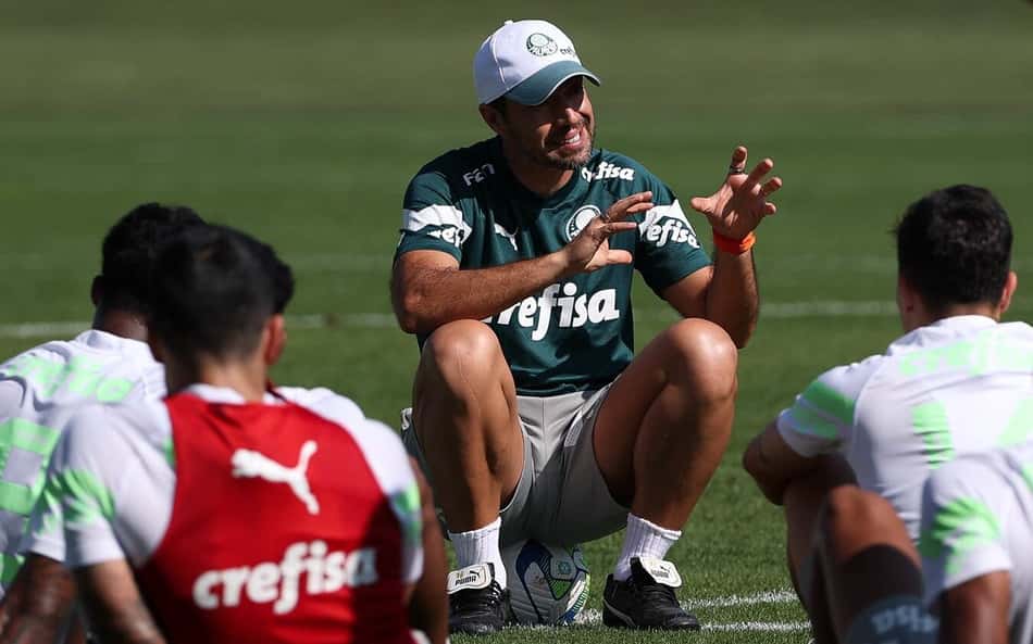 abel_ferreira_treino_palmeiras_12_julho_2023-aspect-ratio-512-320