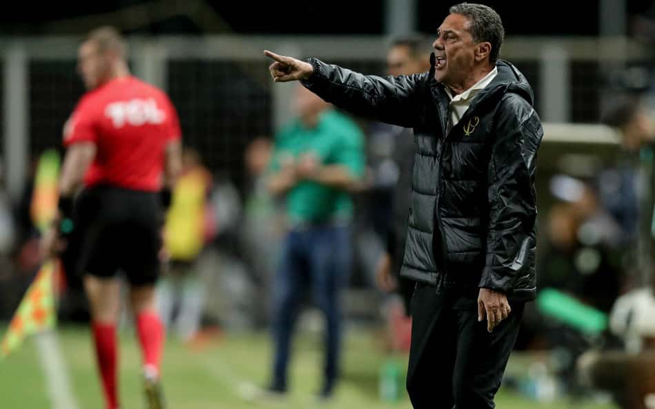 ANÁLISE: Corinthians segue vivo na Copa do Brasil, mas méritos da melhora não são de Luxemburgo