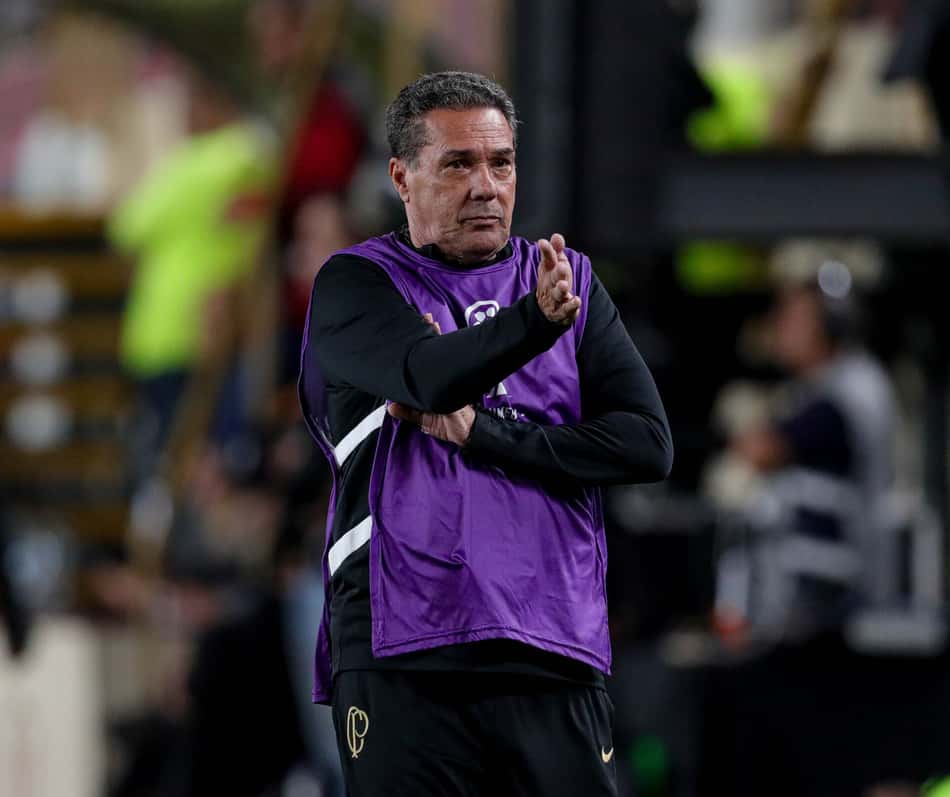 Contra o Vasco, Luxemburgo ampliou para sete jogos sua invencibilidade no Corinthians