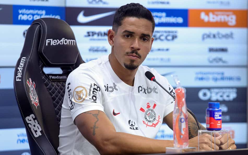 Veríssimo não pensou duas vezes após receber proposta do Corinthians e diz que história no Santos já teve um ponto final