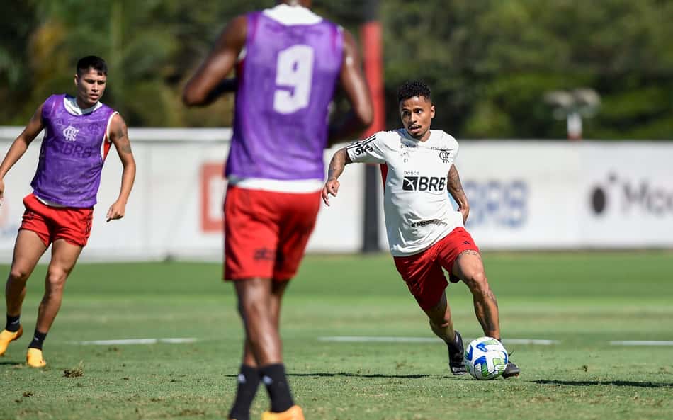 Flamengo 'oxigena' elenco e caixa com saídas e chegadas agregam ao estilo de Sampaoli