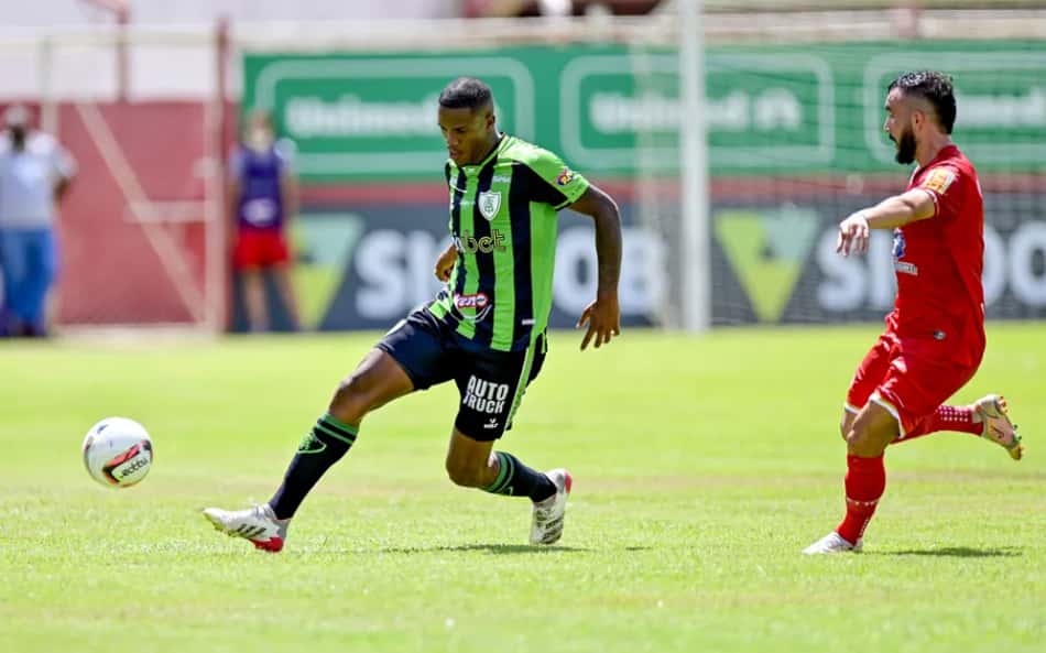 A pedido do América-MG, zagueiro Gustavo Marques retorna de empréstimo e será reintegrado ao elenco de Mancini
