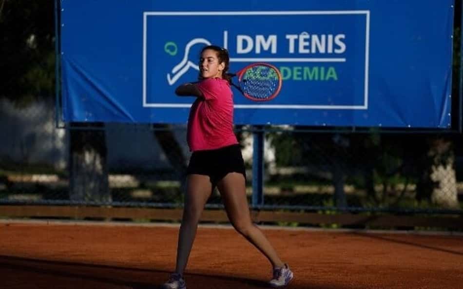 Favorita é eliminada na estreia na III Copa Instituto Icaro DM  em Curitiba (PR) 