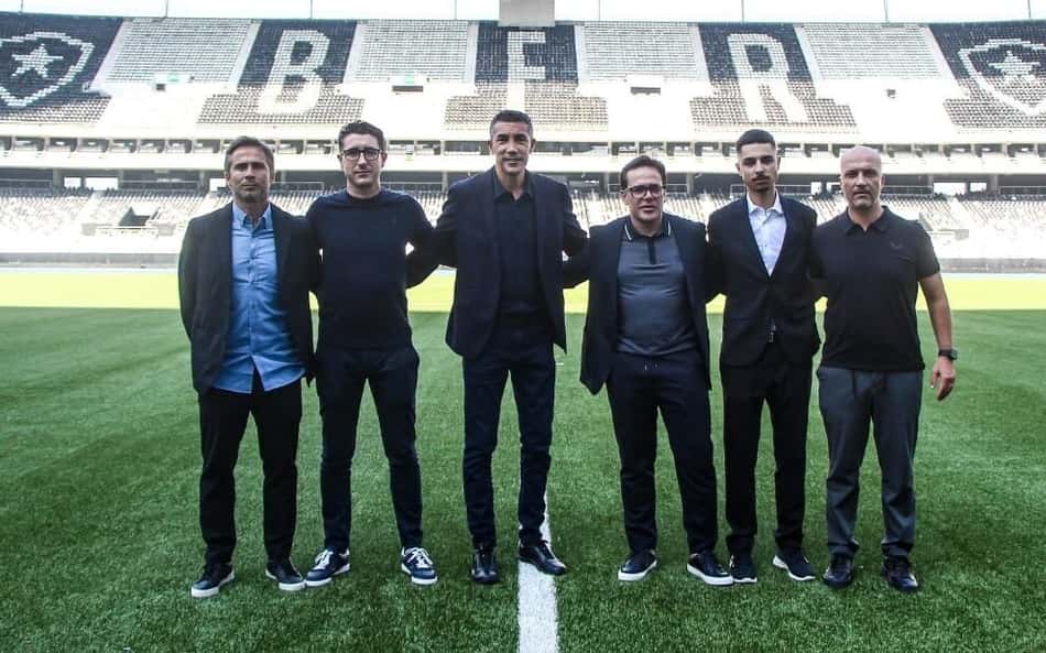 Visto de trabalho: saiba como é feito o processo que Bruno Lage precisa para estrear oficialmente pelo Botafogo