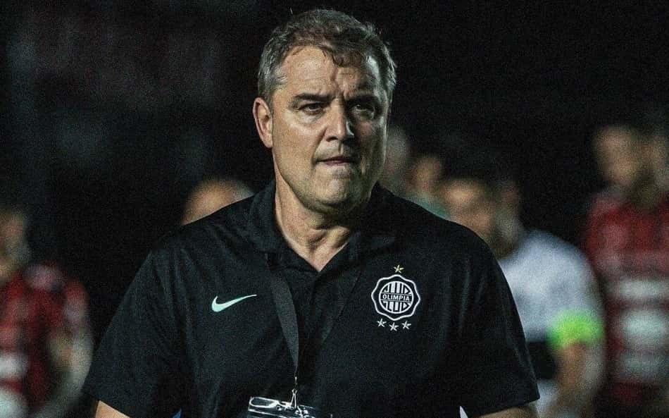 Rival do Fla, Olimpia demite Diego Aguirre