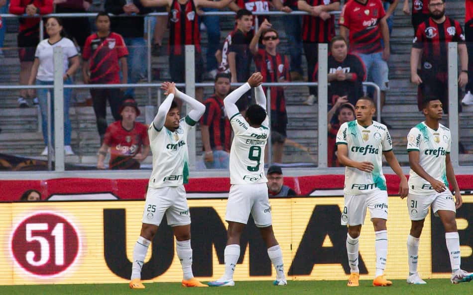 OLHAR DO PORCO: É hora de focar nas Copas, Palmeiras!
