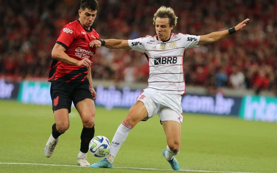 ATUAÇÕES: David Luiz é melhor em campo em vitória do Flamengo sobre o Athletico
